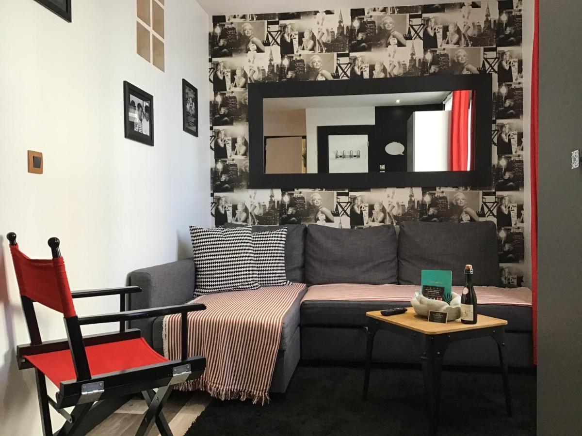 Appartement Cinema Video-Projecteur Et Garage องเฟลอร์ ภายนอก รูปภาพ