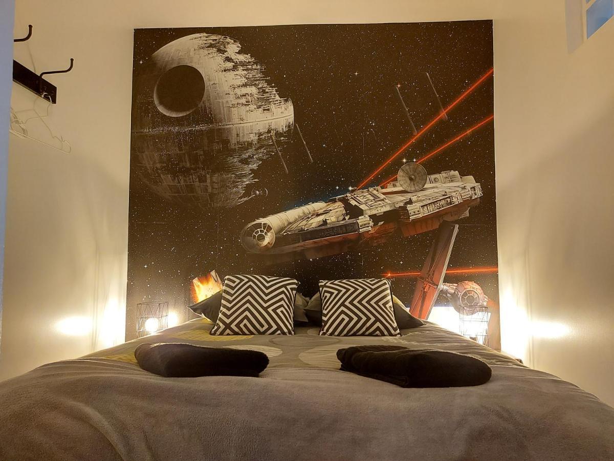 Appartement Cinema Video-Projecteur Et Garage องเฟลอร์ ภายนอก รูปภาพ
