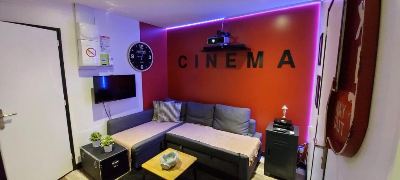 Appartement Cinema Video-Projecteur Et Garage องเฟลอร์ ภายนอก รูปภาพ